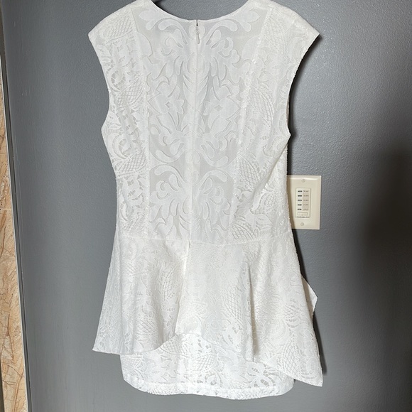 Pretty cream dress size 8 - Picture 4 of 4